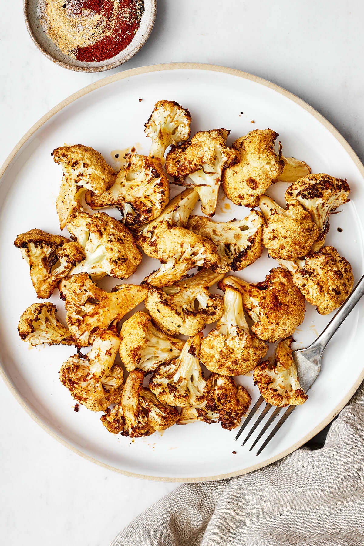 Air fryer cauliflower on a plate