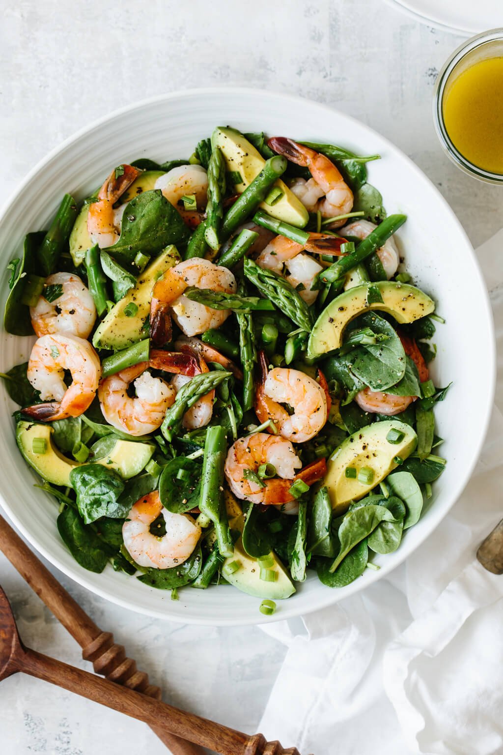 This shrimp, asparagus and avocado salad is utterly delicious and perfect for spring. It's a light, vibrant, creamy, healthy avocado salad.